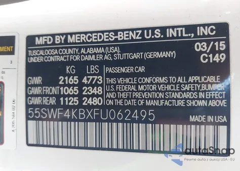 2015 Mercedes-Benz C 300 4Matic z USA, uszkodzony, nr VIN 55SWF4KBXFU062495